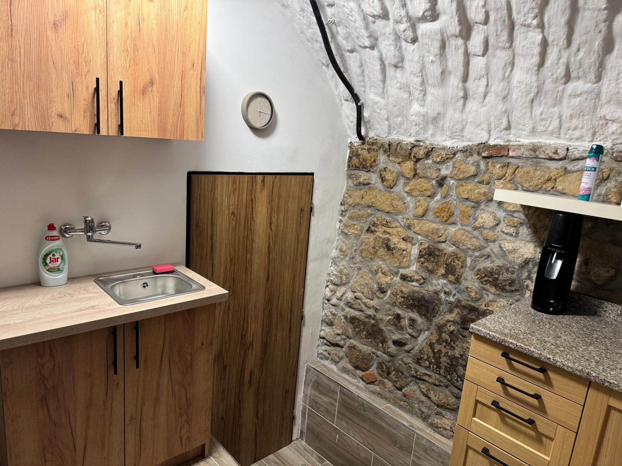 Homestay Suterenni Na Hejtmance V Mlade Boleslavi U Letiste *